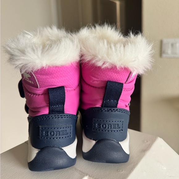 Sorel Pink Snow Boots Toddler 6c - Picture 4 of 4